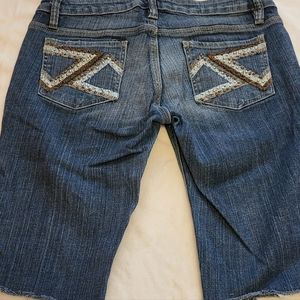 😁*BOGO SALE*😁 Clash jean shorts size 11
